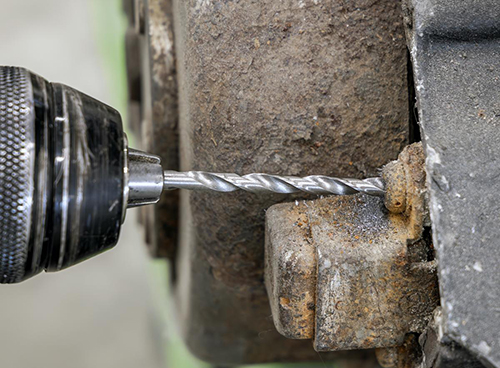 left-hand drill bit
