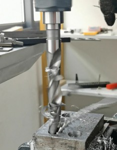 Taper shank drill bit application small-2