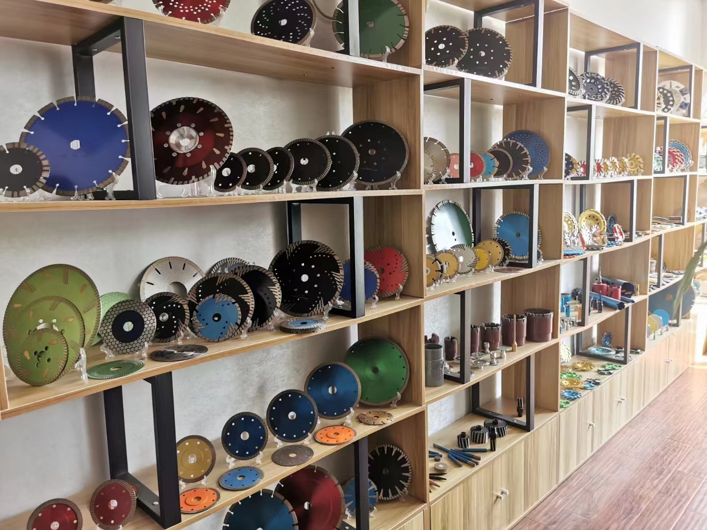grinding wheel product display