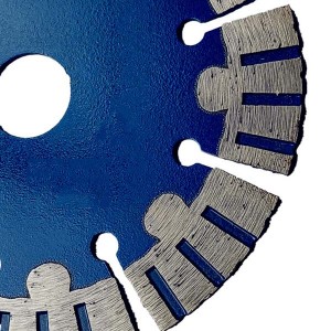 Hot Sales Sintered Diamond Segmented Saw Blade Cutting Disc For Concrete Wall Slot