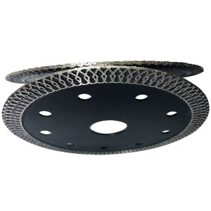 Hot Pressed Mesh Turbo Diamond Saw Blade With Protective Teeth